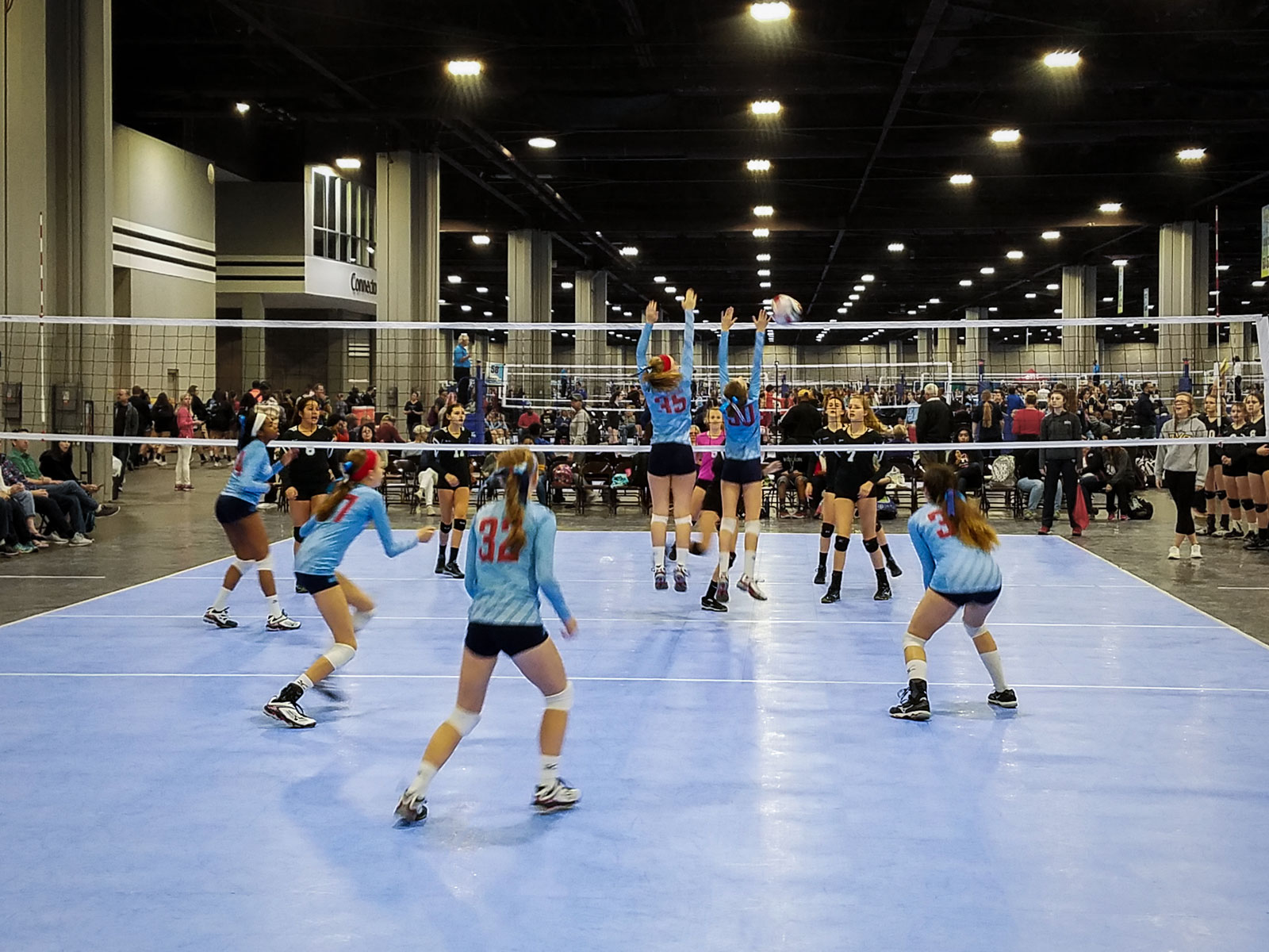 SnapSports® Championship Volleyball Surfacing Key Player in 2018 Mizuno